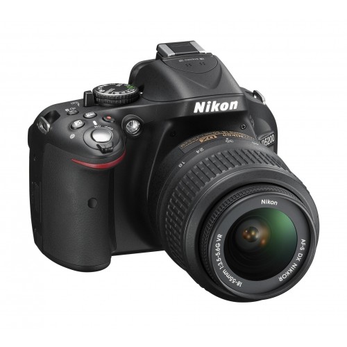 Зеркальный фотоаппарат Nikon D5200 kit (18-55mm VR)