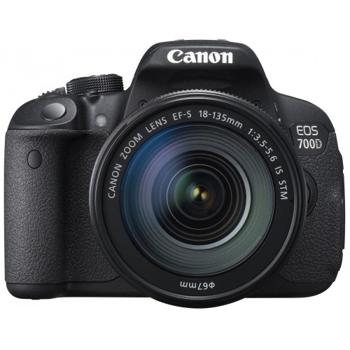 Зеркальный фотоаппарат Canon EOS 700D kit (18-135mm) IS STM