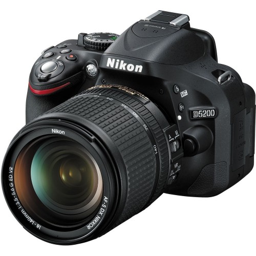 Зеркальный фотоаппарат Nikon D5200 kit (18-140mm VR)